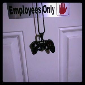 Xbox controller chain